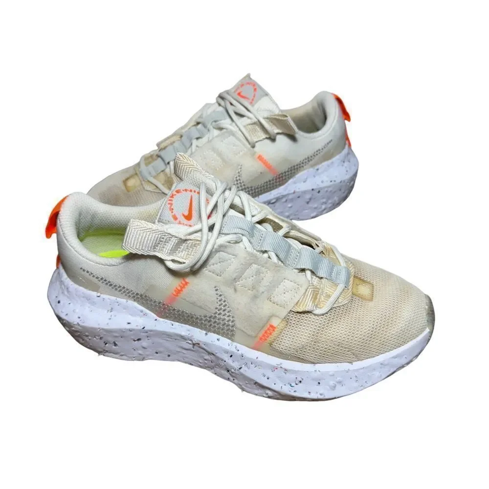 Women’s Nike waffle athletic shoes size 6.5 white